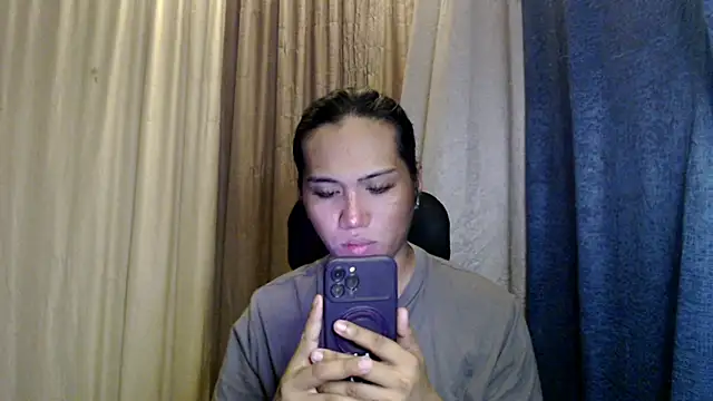 Hail_ur_Dominant webcam