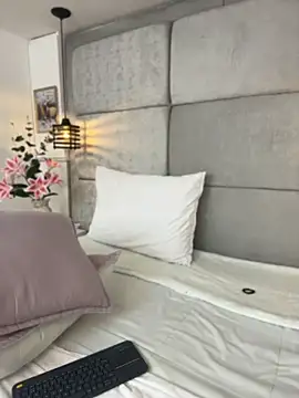 IvonneOwen webcam