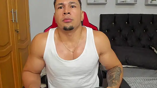 tyler_hank01 live cam on StripChat