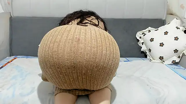 BrendaWildd live cam on StripChat
