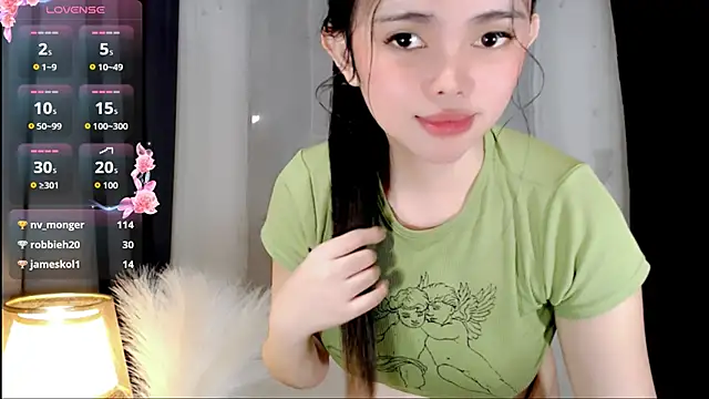 wildest_fantasy live cam on StripChat