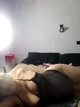 mica_sweet11 webcam