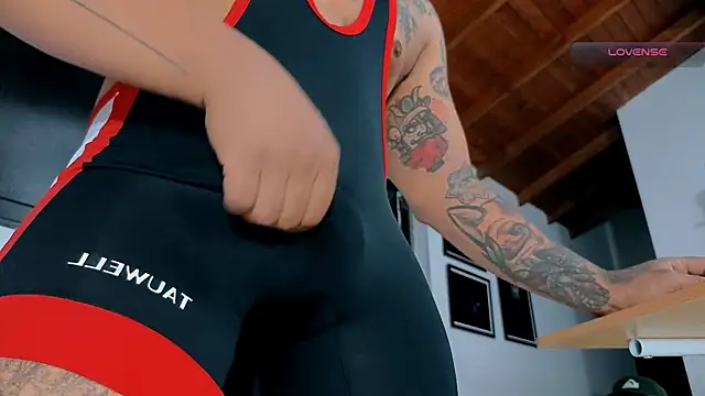 SilvaBranko live cam on StripChat
