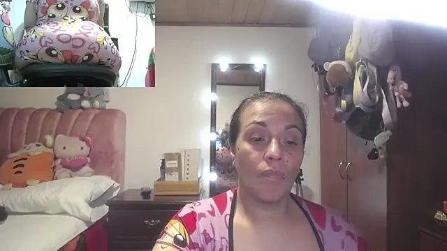 zoe_hotxxx live cam on StripChat