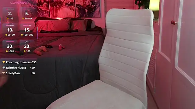 loving_mia live cam on StripChat