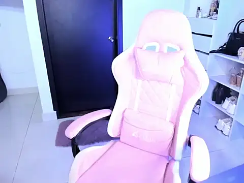 cristina697 webcam