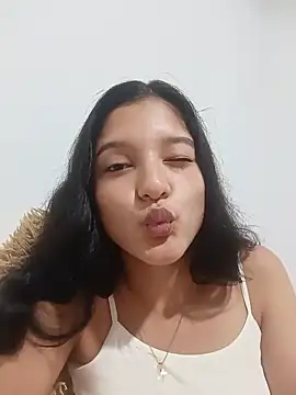 Sweet_Innocence_ live cam on StripChat