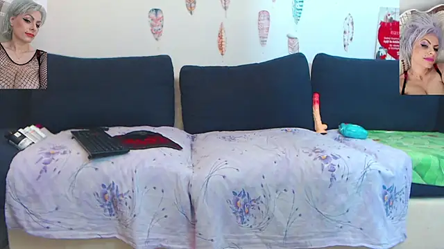 Golden__Girl__WOW__ live cam on StripChat
