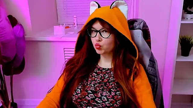 CarolGiggly webcam