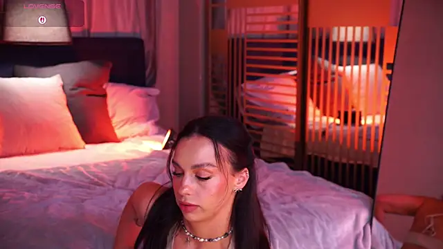 LunaNight live cam on StripChat
