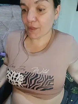 Zuleyka_69 live cam on StripChat