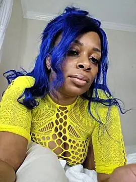 CaliBabiethe1 live cam on StripChat