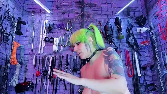 PANDORANEZZ live cam on StripChat