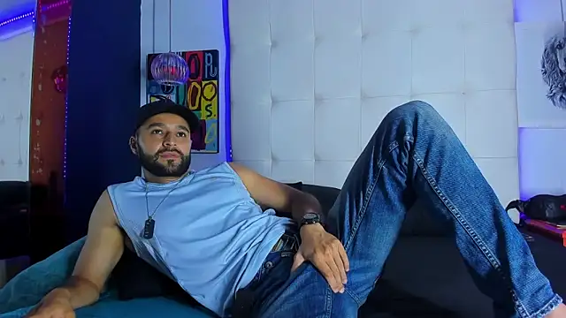 Mike333_ live cam on StripChat