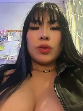 Jade-Naughty live cam on StripChat