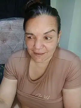 Zuleyka_69 live cam on StripChat