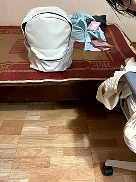 Mina048 webcam