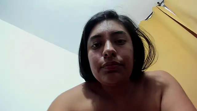 emilysex_118 live cam on StripChat