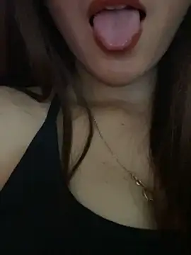 Venus-cute live cam on StripChat