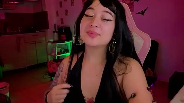 Celeste_Bauman live cam on StripChat