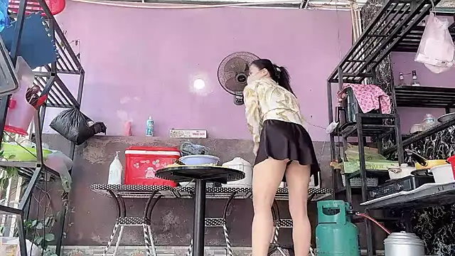 LinhChi_9x live cam on StripChat