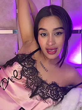 Lizzy_Bonnie live cam on StripChat