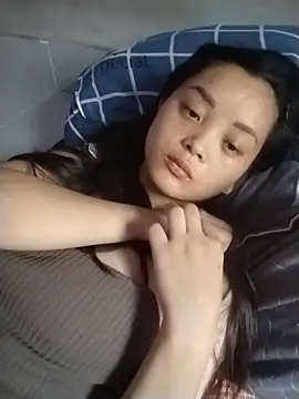 Traem-12 live cam on StripChat