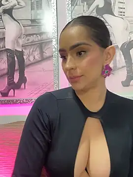 Mau_White webcam
