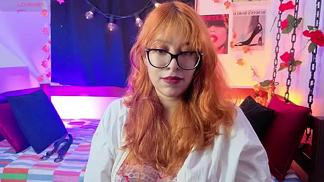 _Moon_Johnson live cam on StripChat