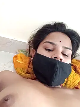 Radhika_Lovely live cam on StripChat