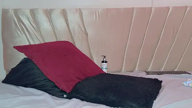 aly_n_sebas webcam