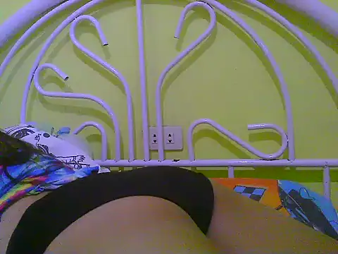 Creamsweetpussy28 webcam