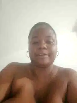 bigtitssxx webcam
