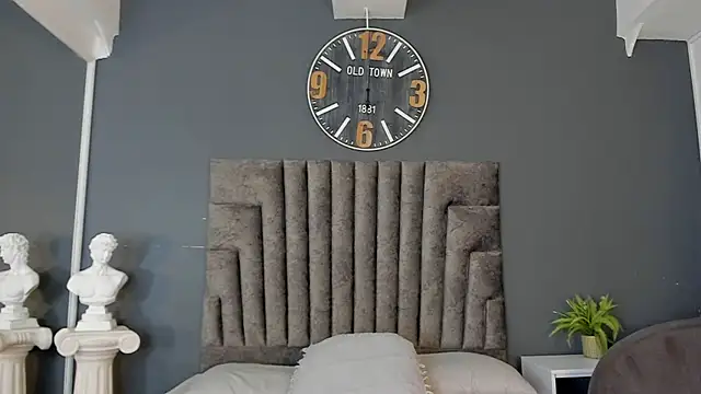 Robin_Rief live cam on StripChat