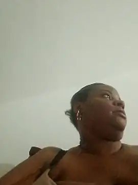 bigtitssxx live cam on StripChat