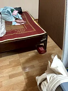 Mina048 webcam