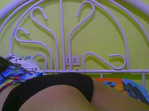 Creamsweetpussy28 webcam