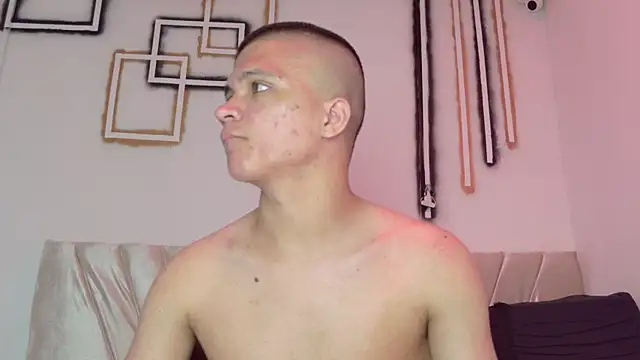 aly_n_sebas webcam