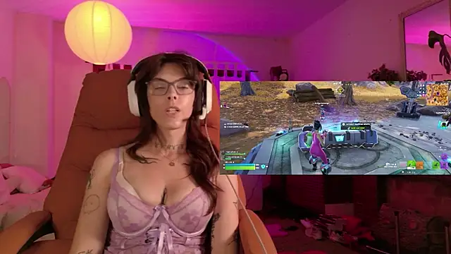GennaJames webcam