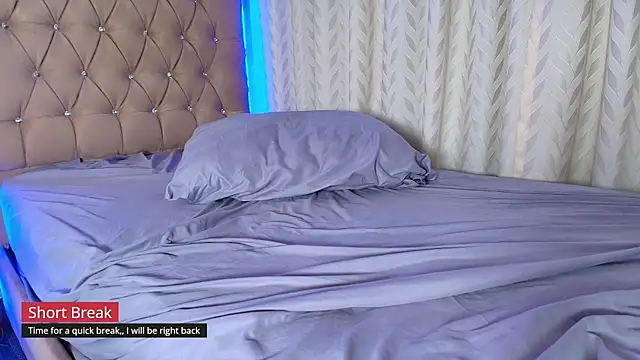 Maddyluxe webcam