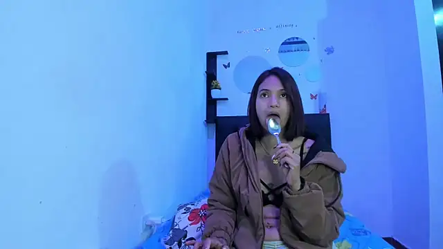 sapphire_brown20 live cam on StripChat