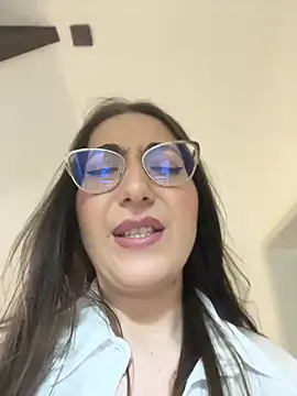 Kylie_Kathy live cam on StripChat