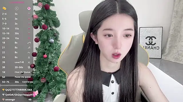 OiOi-666 live cam on StripChat