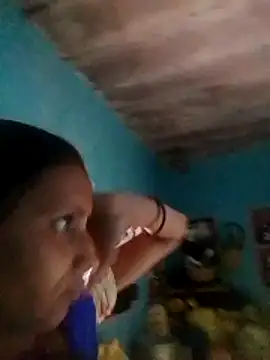 Juli_rathore live cam on StripChat