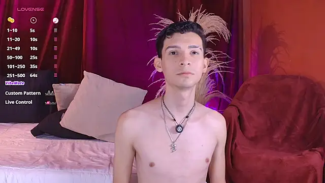VicenteFerrer live cam on StripChat
