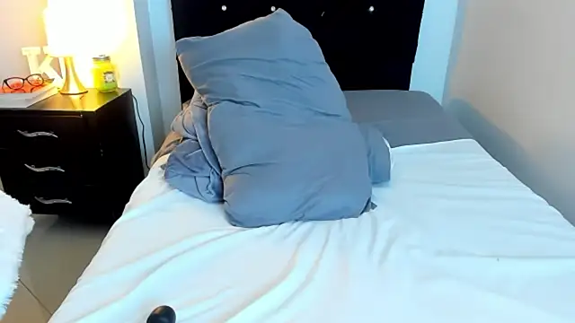 kathyajhonss webcam