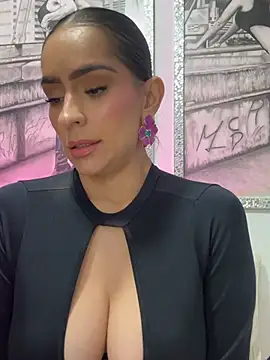 Mau_White live cam on StripChat