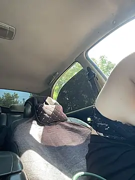 merlindave (F young) - Finger pussy/naked✌️✌️💦