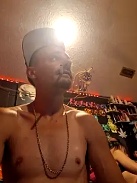 DaddyAndSplashQueen live cam on StripChat