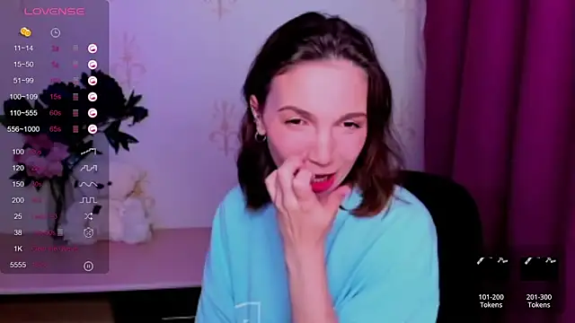 KindHazelHere_ webcam